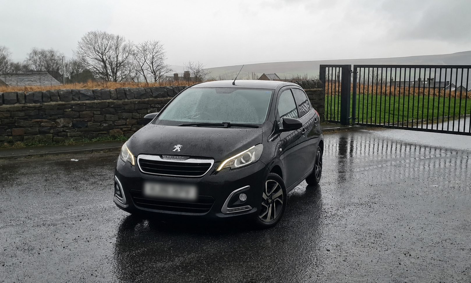 Peugeot 108 Active 1.0 — Black
