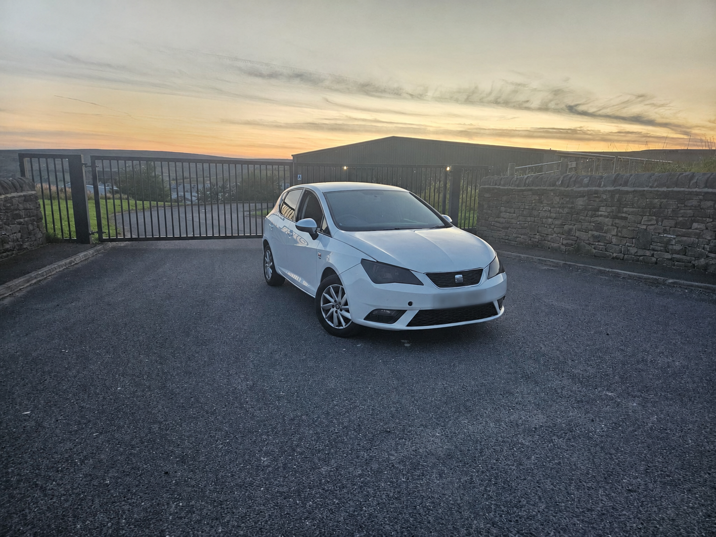 SEAT Ibiza 1.4 — White